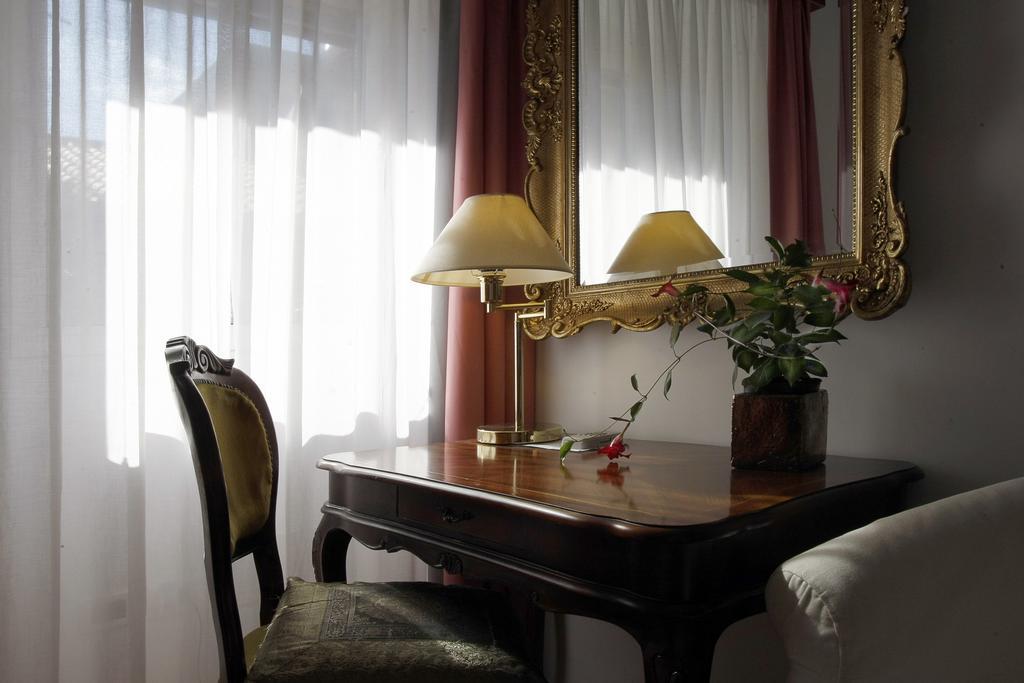 Albergo Al Viale Trieste Exteriör bild