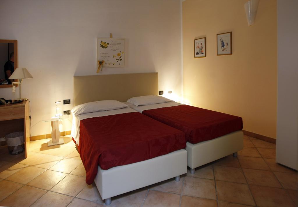 Albergo Al Viale Trieste Exteriör bild
