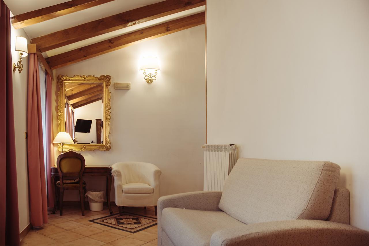 Albergo Al Viale Trieste Exteriör bild